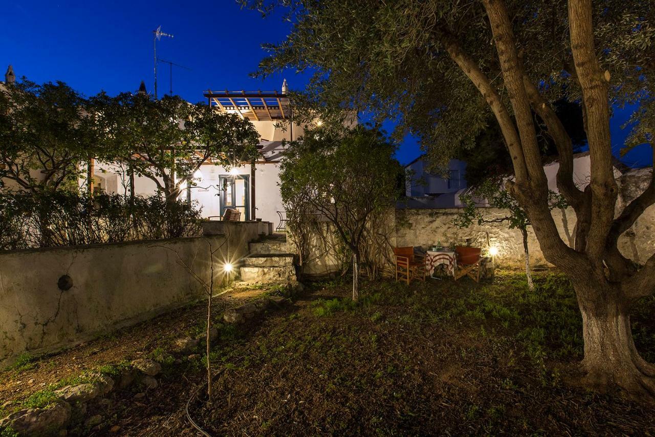 Pensjonat Two Olive Trees Spétses Zewnętrze zdjęcie
